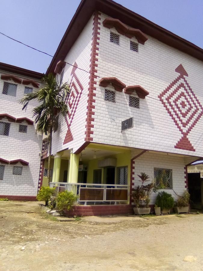 Hotel Kdv Bonabéri Kültér fotó