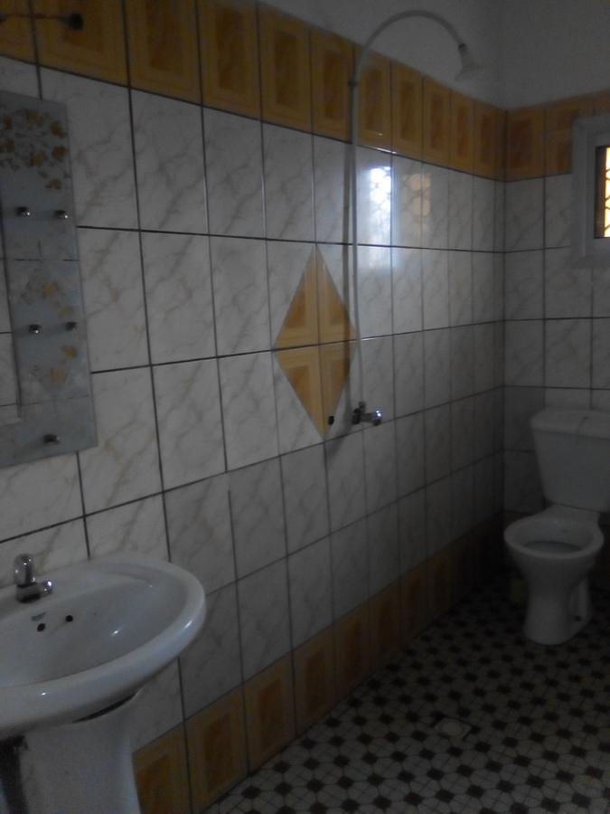 Hotel Kdv Bonabéri Kültér fotó